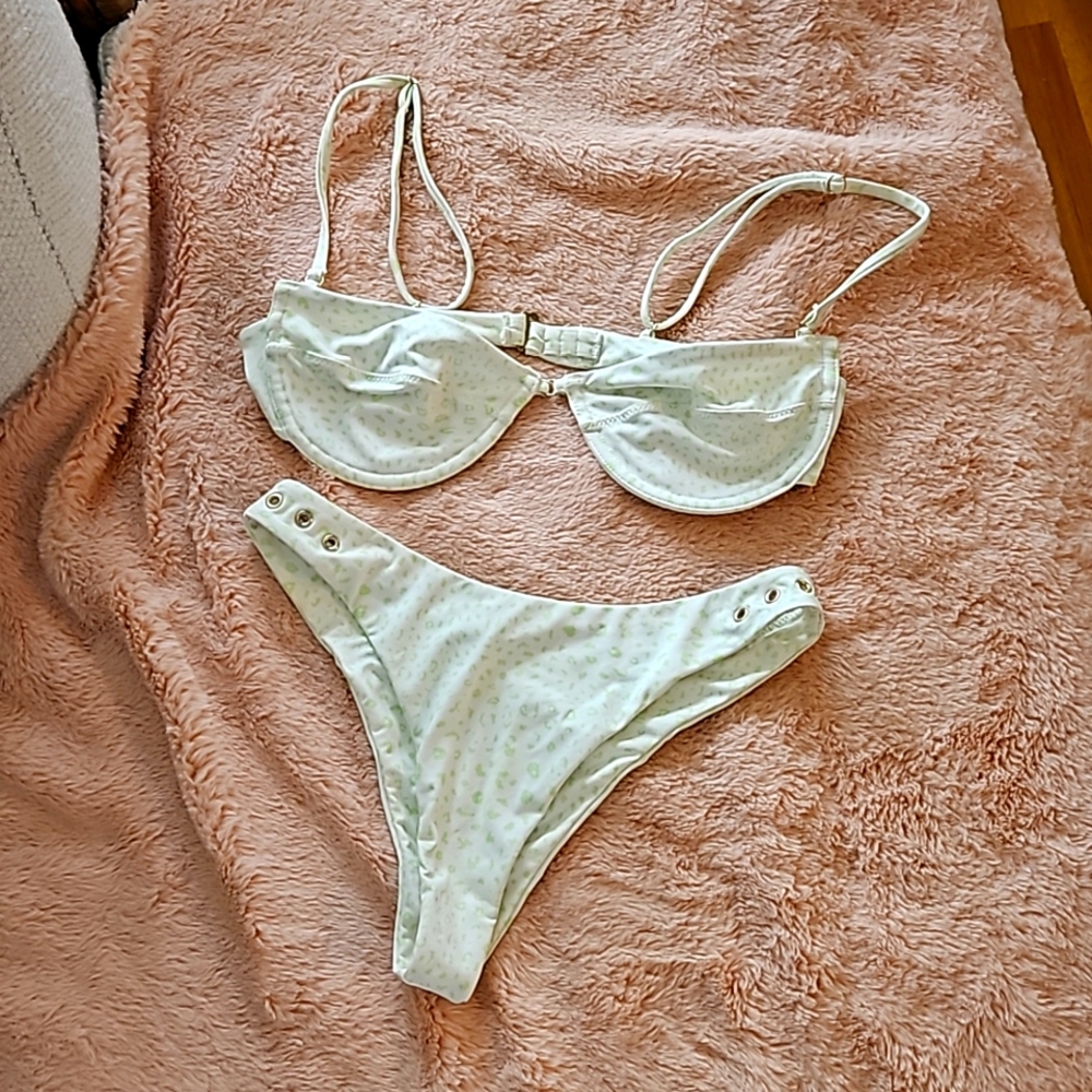 Lahana Swim Bikini Set - M / White, Green Animal Print